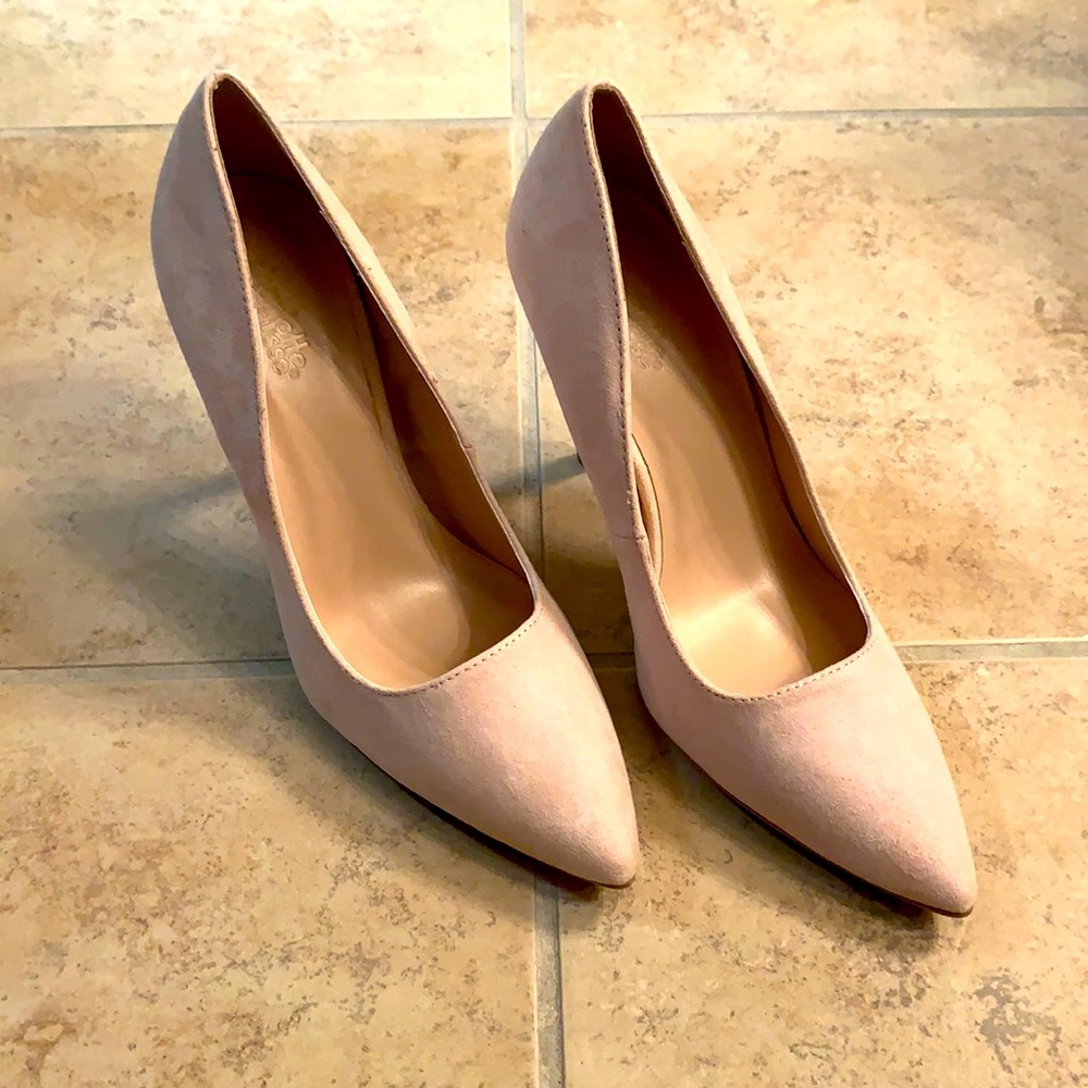 Charlotte Russe Milia Pumps in Size 8